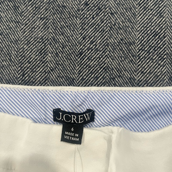 J.Crew 4" stretch chino short | white | size 6 - Picture 4 of 7